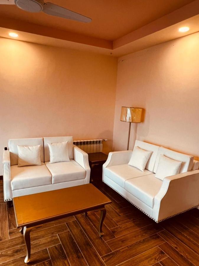 Reina Boutique Hotel - Murree Exterior photo